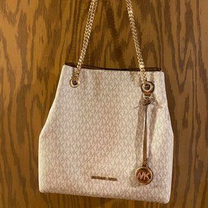 Michael Kors Large Vanilla Logo Gold chain